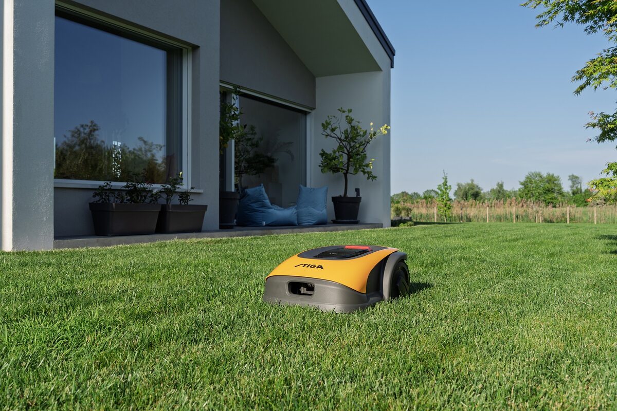 Stiga-robot-A1500.jpg