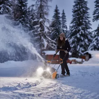 Top 3 odśnieżarki akumulatorowe do małego i dużego ogrodu